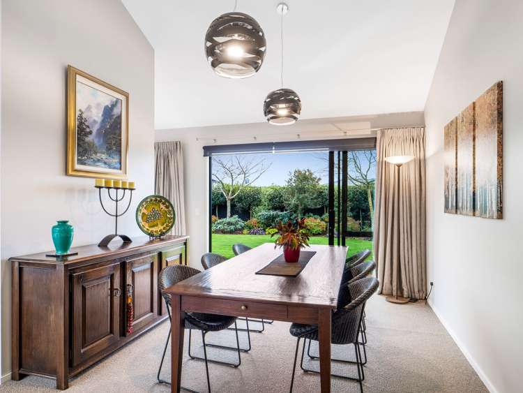 24 Carnaveron Drive_5
