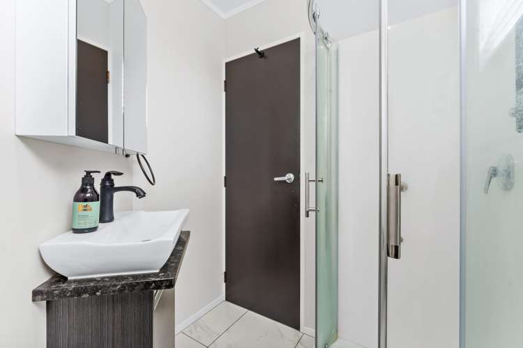 2/96 Racecourse Road Waiuku_11