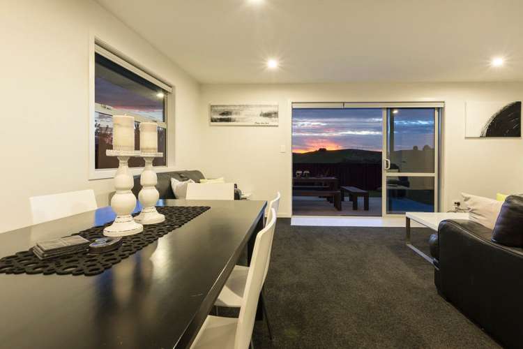 254 Ballintoy Park Drive Welcome Bay_11