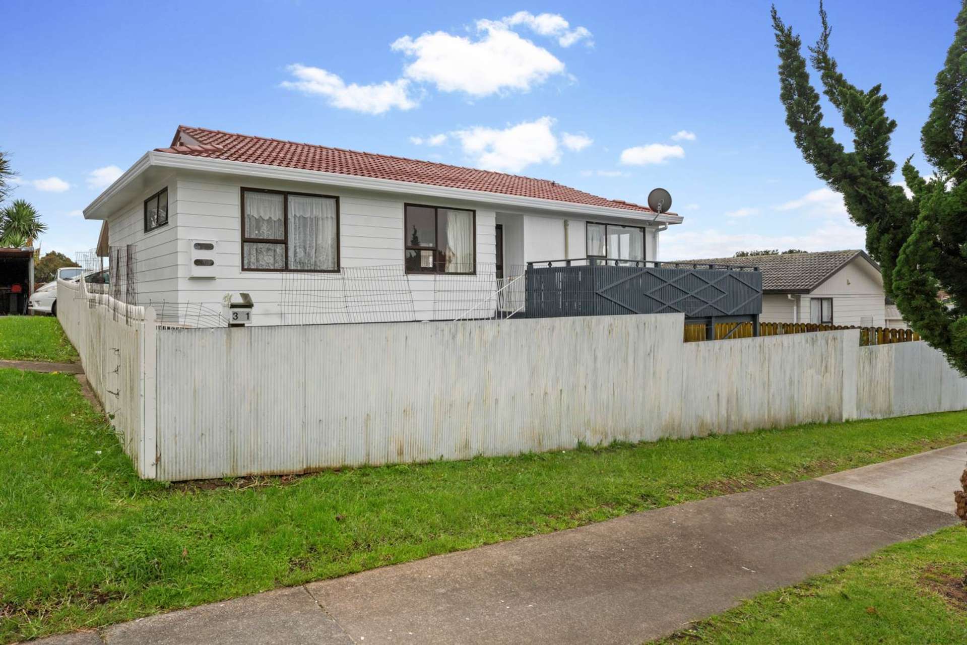 3/1 Rebecca Rise Clendon Park_0