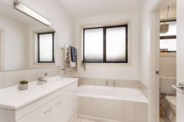 9 Chedworth Avenue Bishopdale_16