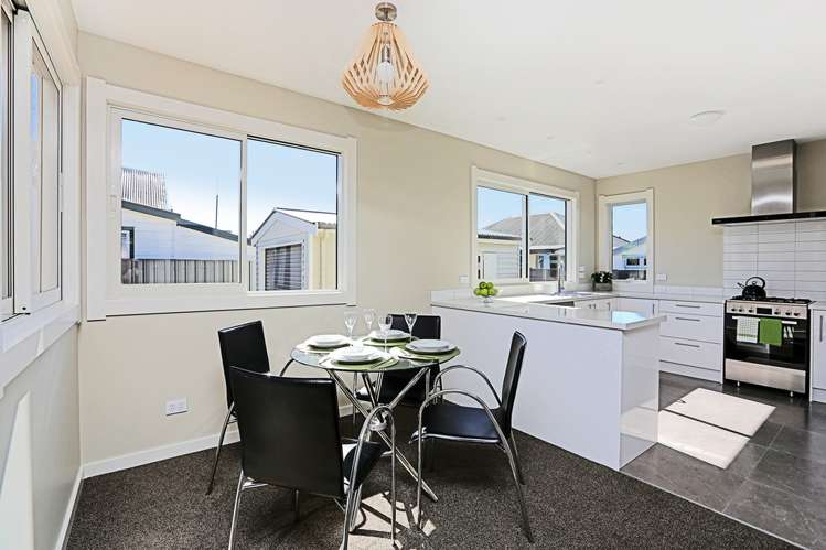 202 Riverslea Road South Akina_5