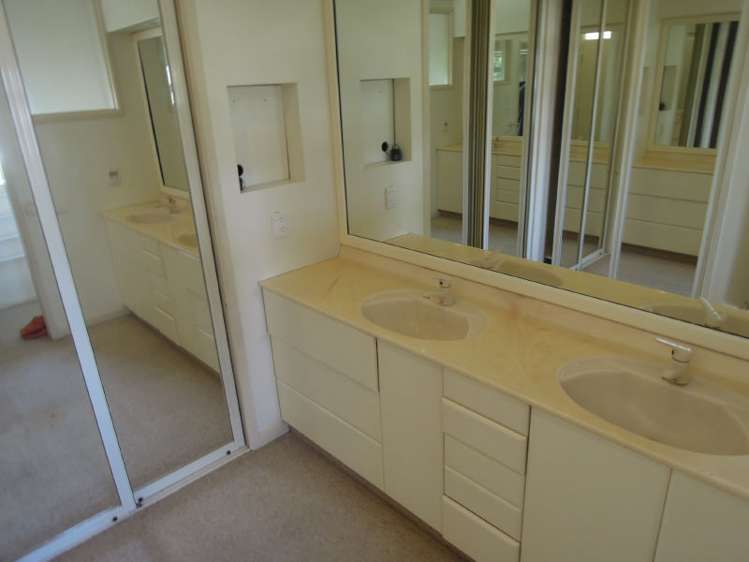 13 Peter Terrace Castor Bay_12