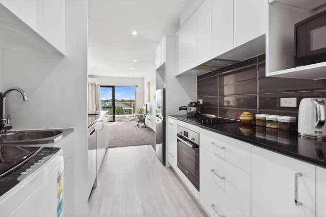 Easy living in Papatoetoe Golden circle.