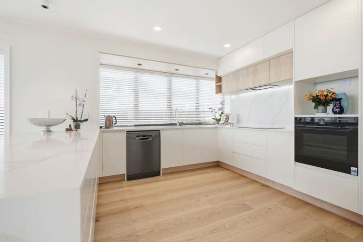 31A The Esplanade Eastern Beach_8