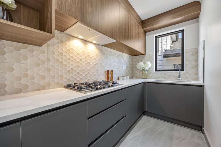 6 Mill Hill Close Flat Bush_16