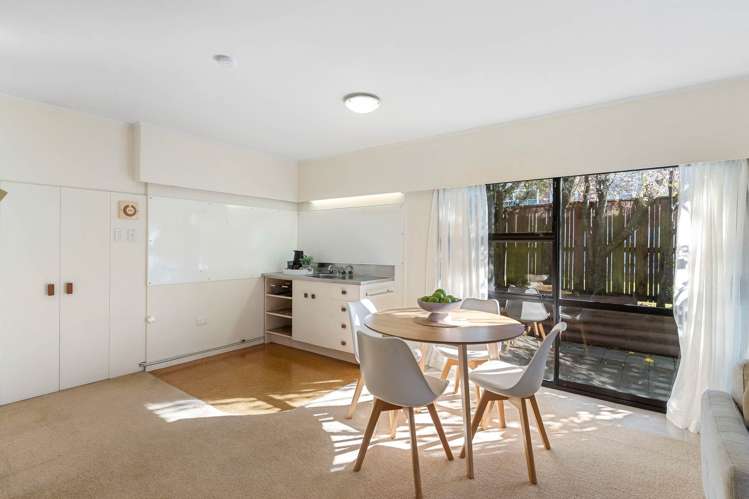 1/170 East Coast Road Forrest Hill_50