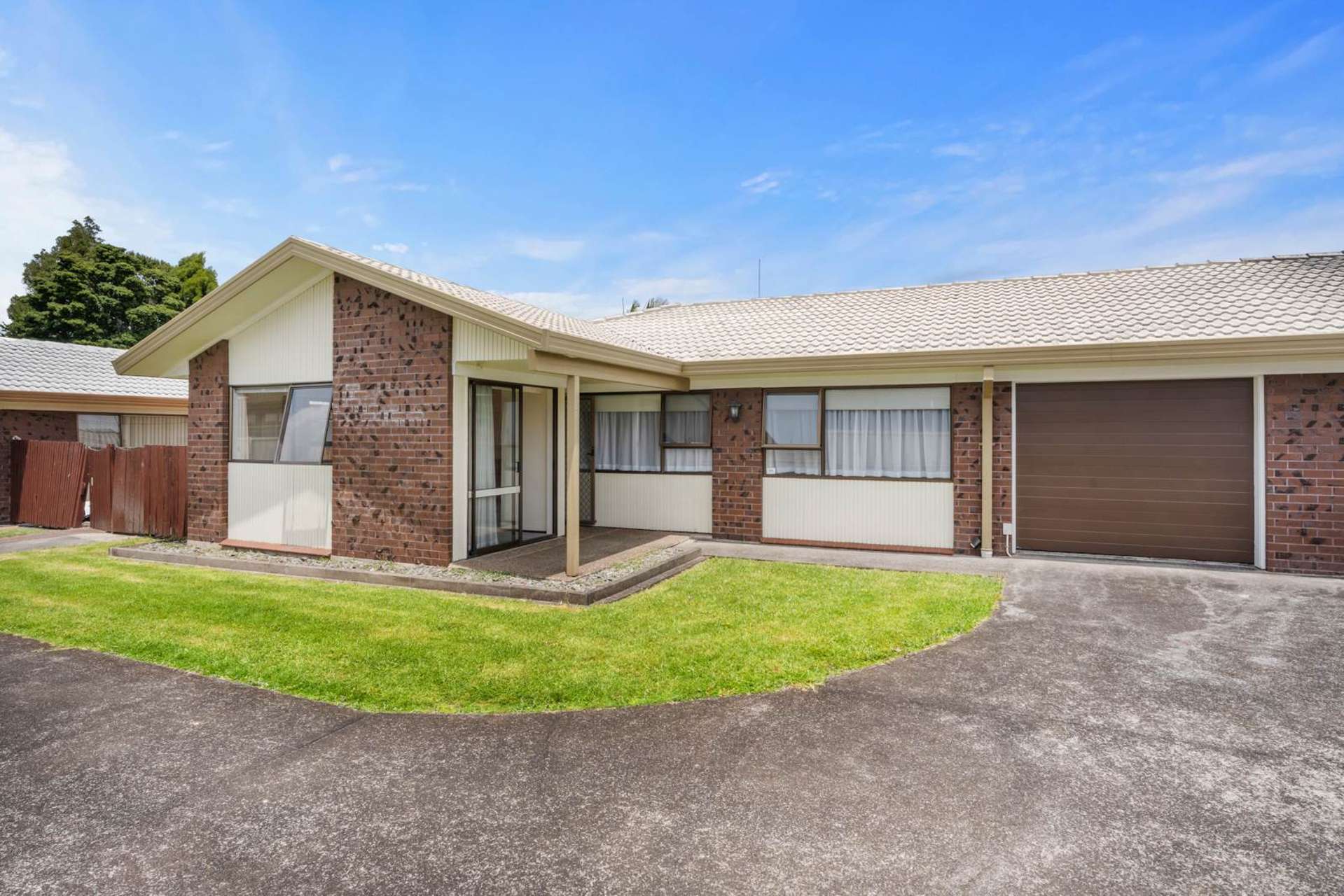 2/16 Regent Street Papatoetoe_0