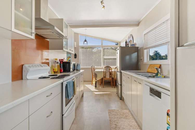 15 Gem Street Pukehangi_6