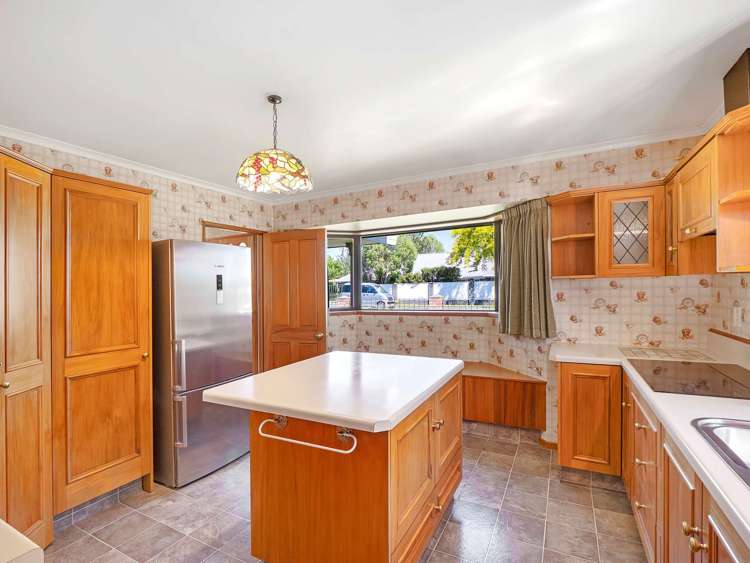 10 Regency Crescent Redwood_11