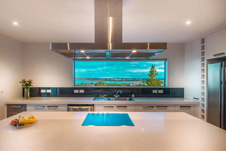 5e/84 Gunner Drive Te Atatu Peninsula_13