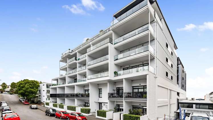 603/13 Dundonald Street Eden Terrace_9