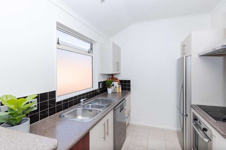 37B Abbotsford Street 3295_8