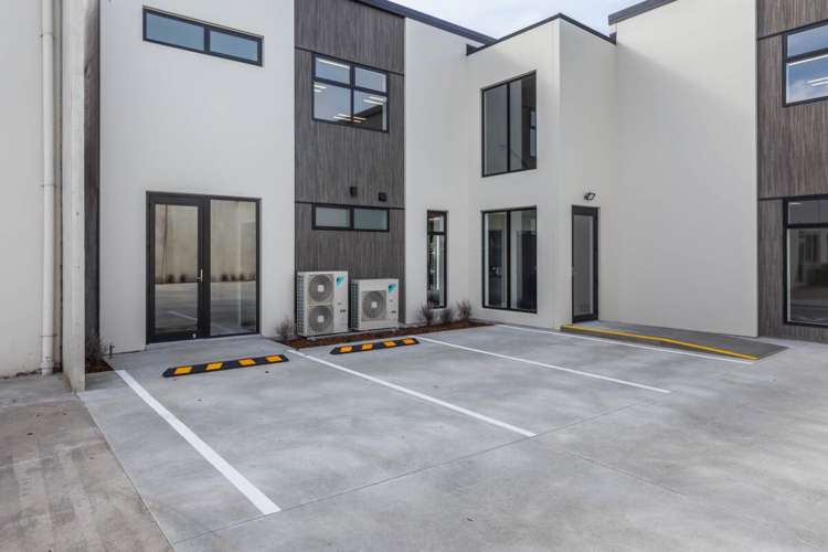 3/11 Tyne Street Addington_13
