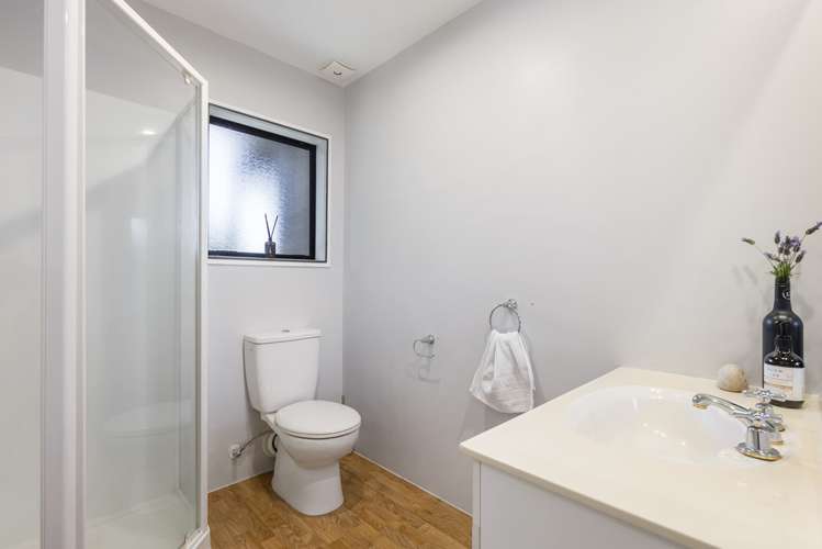 2/236 Meola Road Point Chevalier_13