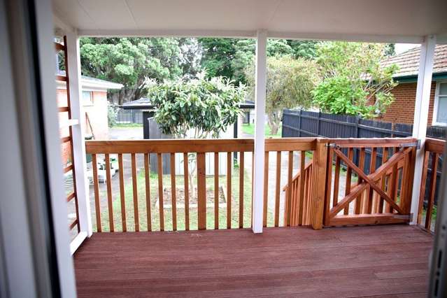 1A Kiwi Esplanade Mangere Bridge_2