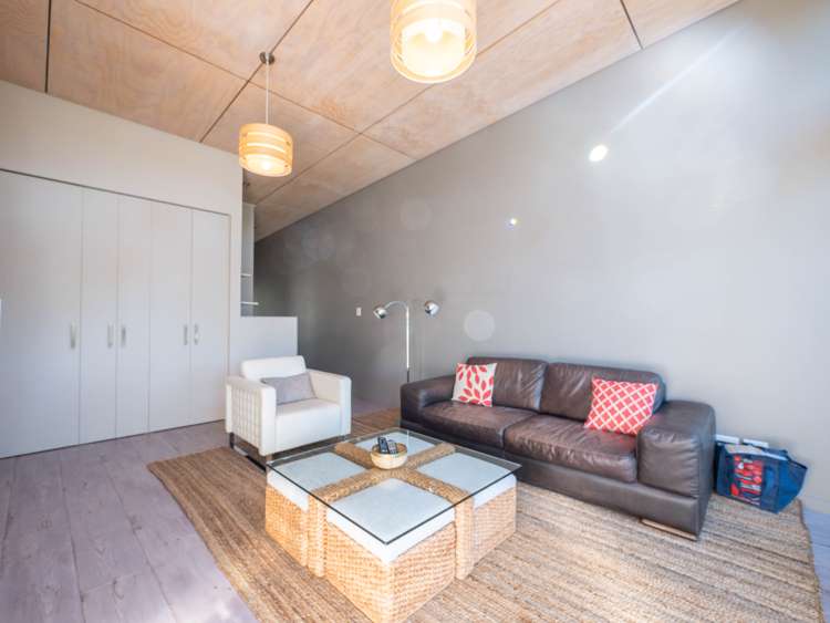 47/61 North Road North East Valley_3