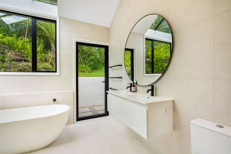 10 Zita Avenue Matakatia_7