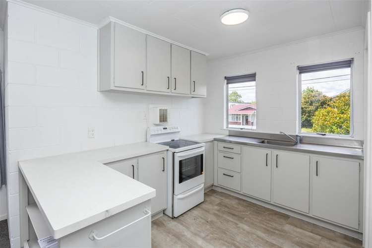 Units 1 - 10 at 11 Coates Street Hamilton_8