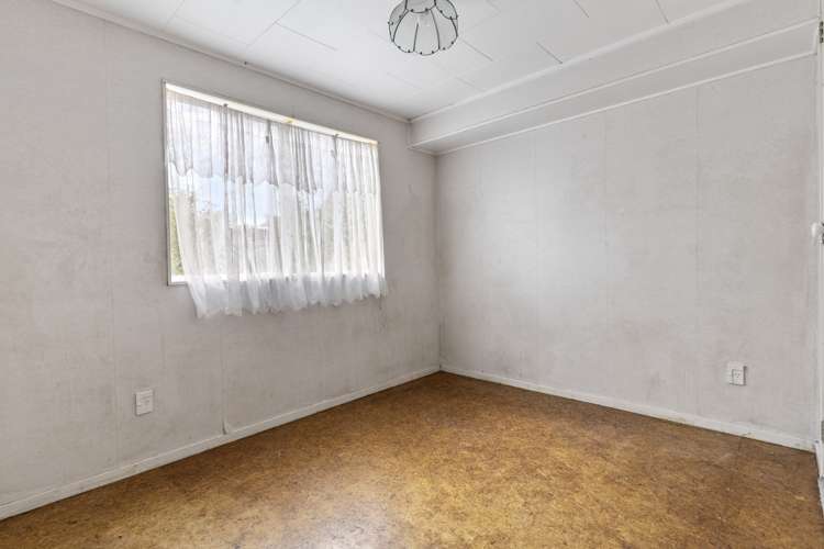 9 Taioma Crescent Te Atatu Peninsula_11