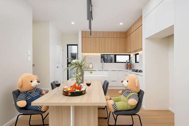 Experience Modern Living in Henderson!