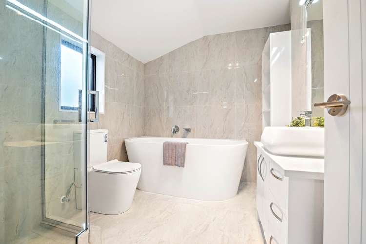 6 Tims Crescent Flat Bush_21