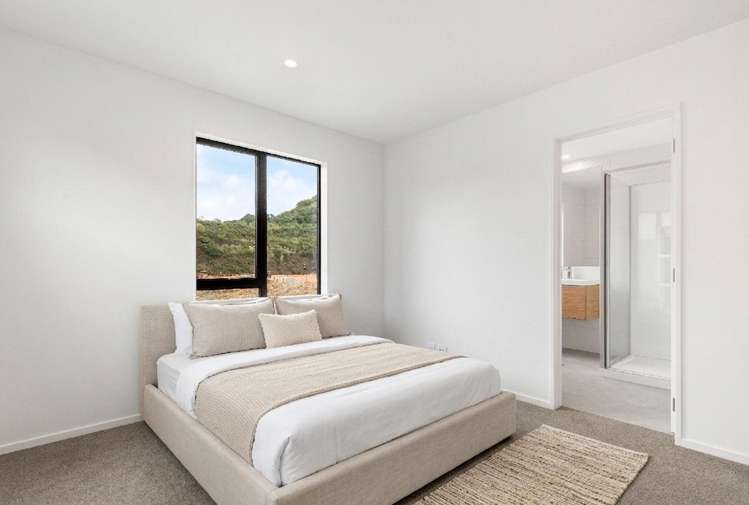 14 Te Toka a Whenua Ave Three Kings_16