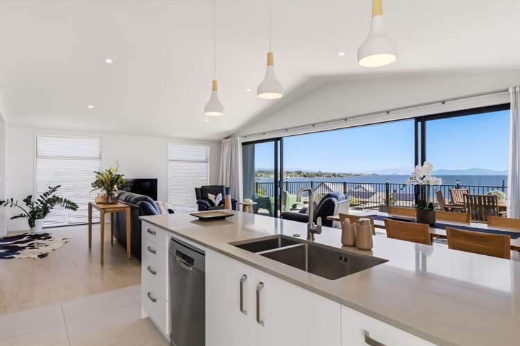 184A Lake Terrace Hilltop_7