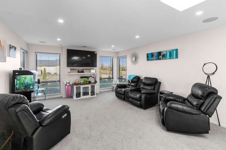 27 Faringdon Boulevard Rolleston_9