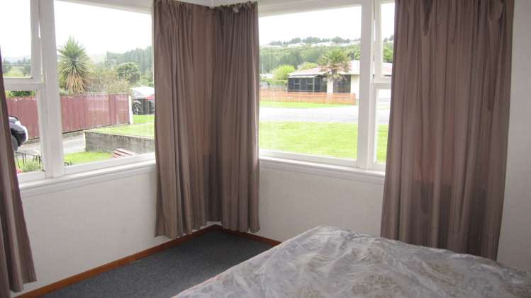 23 Keith Road Paroa_9