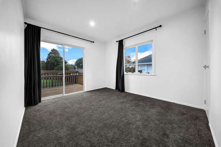 24 Laxon Avenue Otara_19