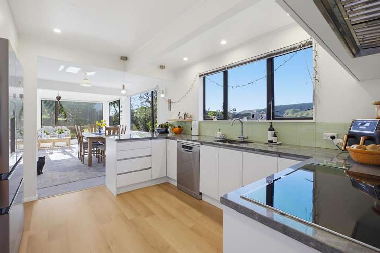 22 Sunrise Boulevard Tawa_1