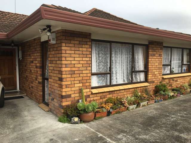2/15 Lupton Road Manurewa_1