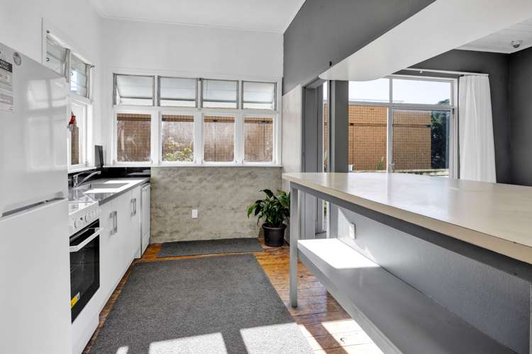 98 Liardet Street New Plymouth Central_11