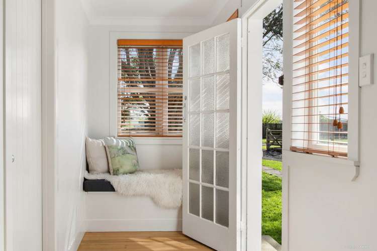 242 Hull Road Waiuku_14