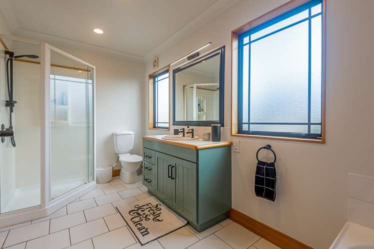 23 Balmoral Drive Terrace End_18