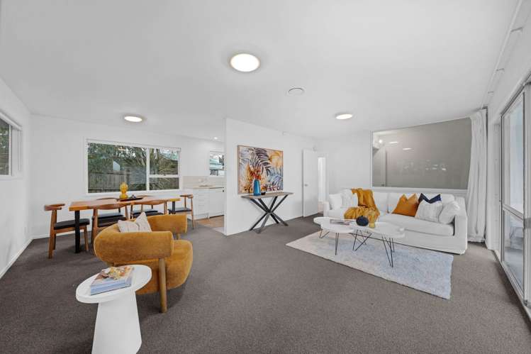507 West Coast Road Oratia_3