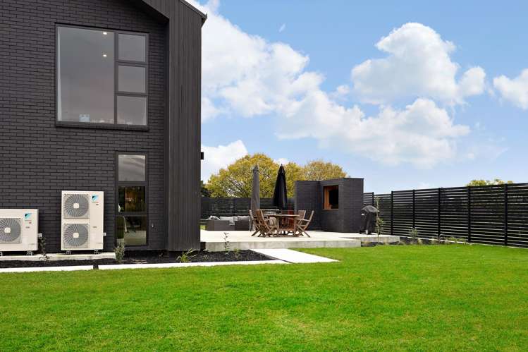 409 Grasslands Drive Cambridge_46