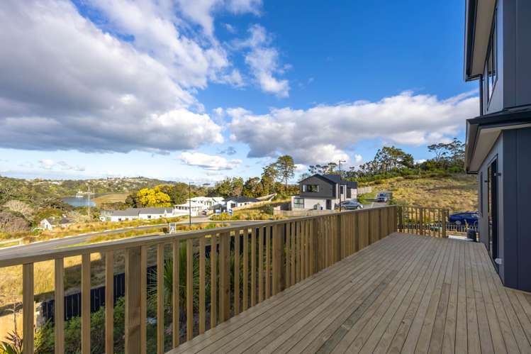 11 Awanui Road Red Beach_38