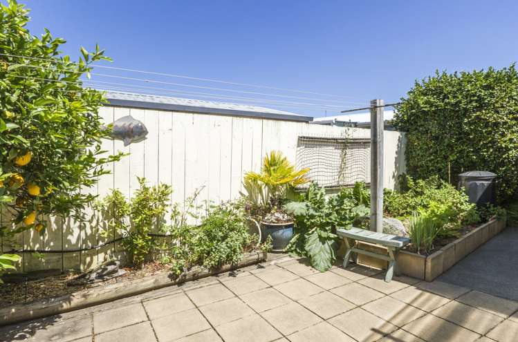 27 Starveall Street Brightwater_14