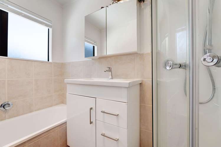 2/16 Heathglen Place Bayview_13