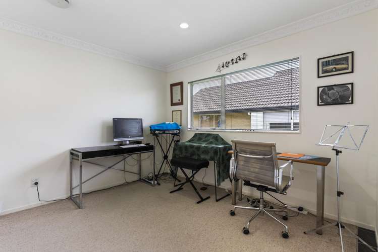 64 Whitford Road Botany Downs_24