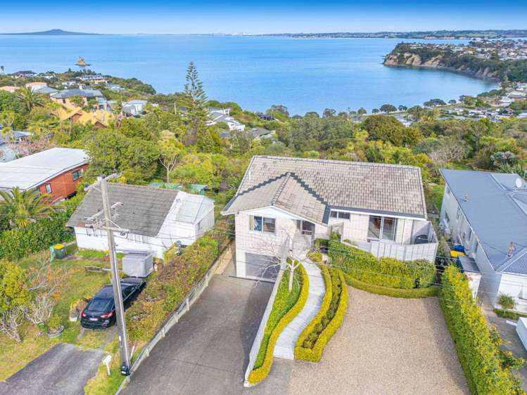 35 Roberts Road Matakatia_31