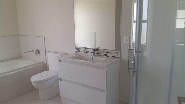 6 Pipipi Cres 1796_2