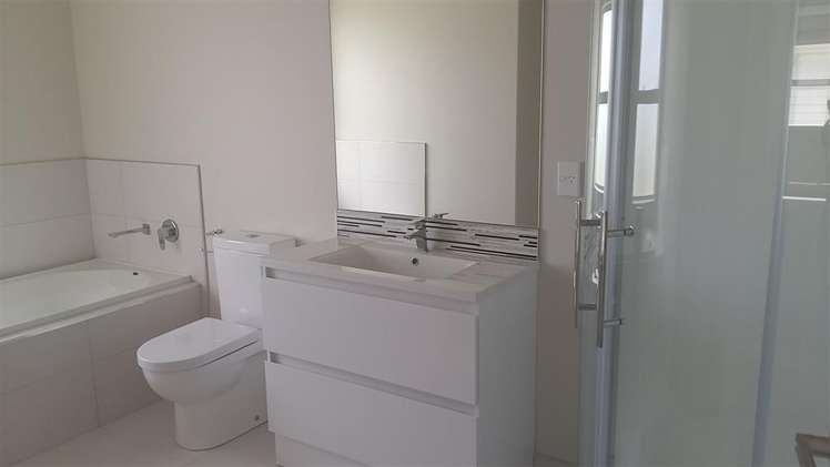 6 Pipipi Cres 1796_2