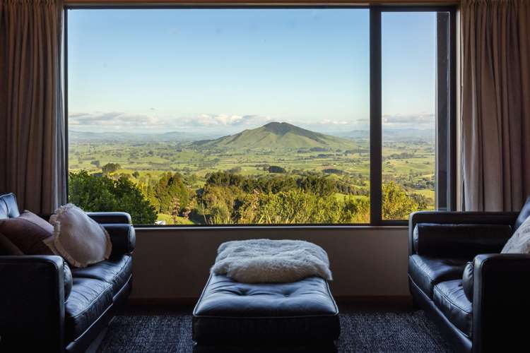 8 Tiwarawara Lane Puketotara_9