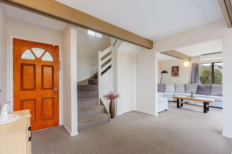 2/70 Ayton Drive Totara Vale_7