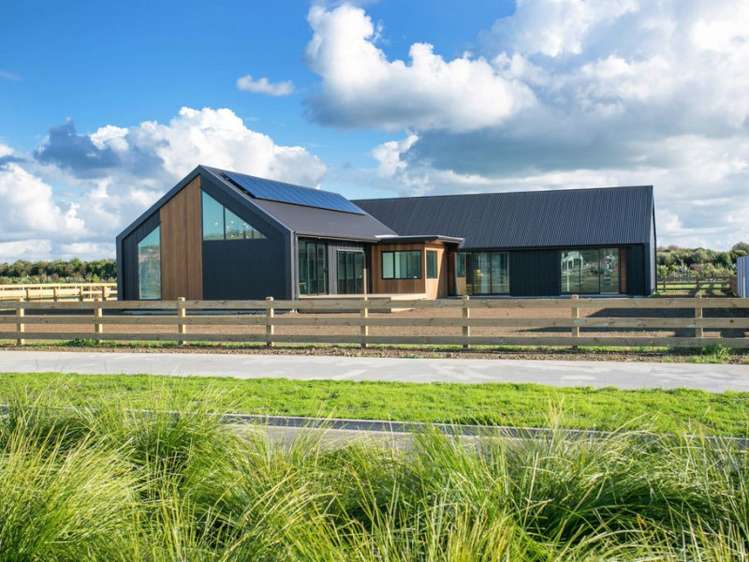 37 Alan Livingston Drive Cambridge_24