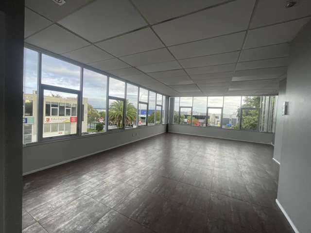 Unit F/4 William Pickering Drive Rosedale_2