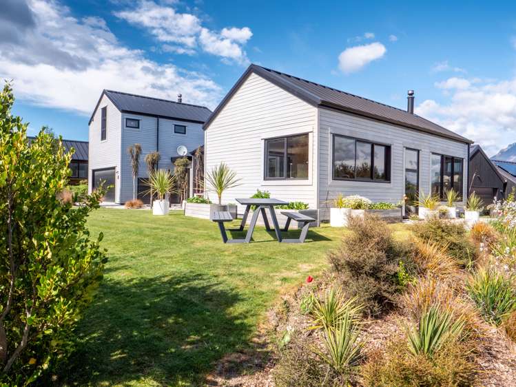 7 Polperro Court Jacks Point_4